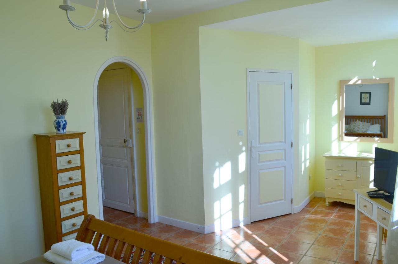 Chateau Du Puits Es Pratx Ginestas Kültér fotó